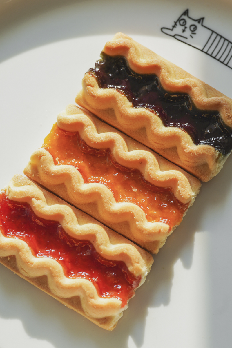 Ling Food, Jam Burnt Cookie Cookies Strawberry Taste Blueberry Flavor White Peach Taste