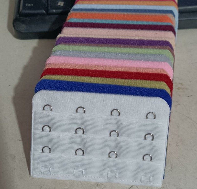 Four-row buckle bra lengthened buckle underwear adjustment of the back button extension buckle extension buckle with three rows of four buttons