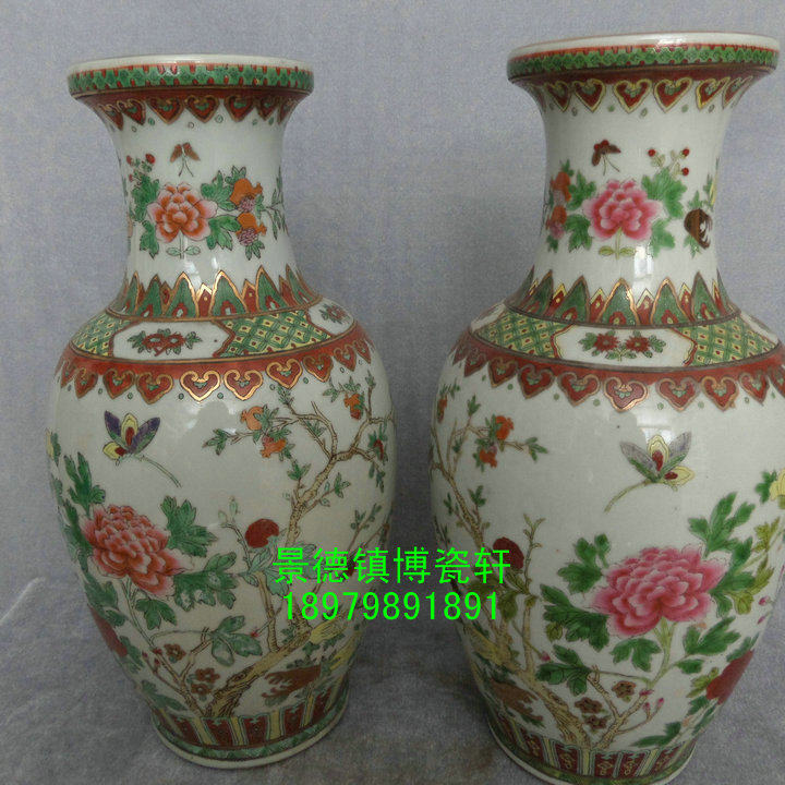 Jingdezhen Cultural Revolution factory goods porcelain hand-painted pastel painted gold Bogu (flowers bloom rich) flower basket bottle pair