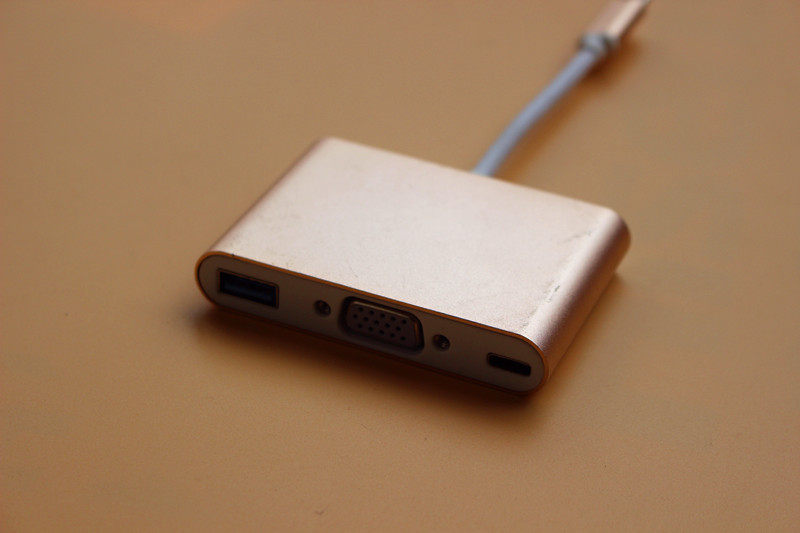 Apple's New MacBook Series USB-C to HDMI HD Multi-Port Converter USB-C to vga