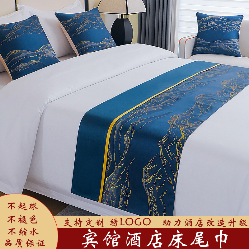 ホテルやゲストハウス向けの、高級感あふれるモダンでミニマルなスタイルのベッドランナー、ベッドタオル、マットレスパッド。