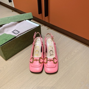 Gucci/古驰2021新款女士经典LOGO钉扣方头复古粗跟马衔扣休闲单鞋