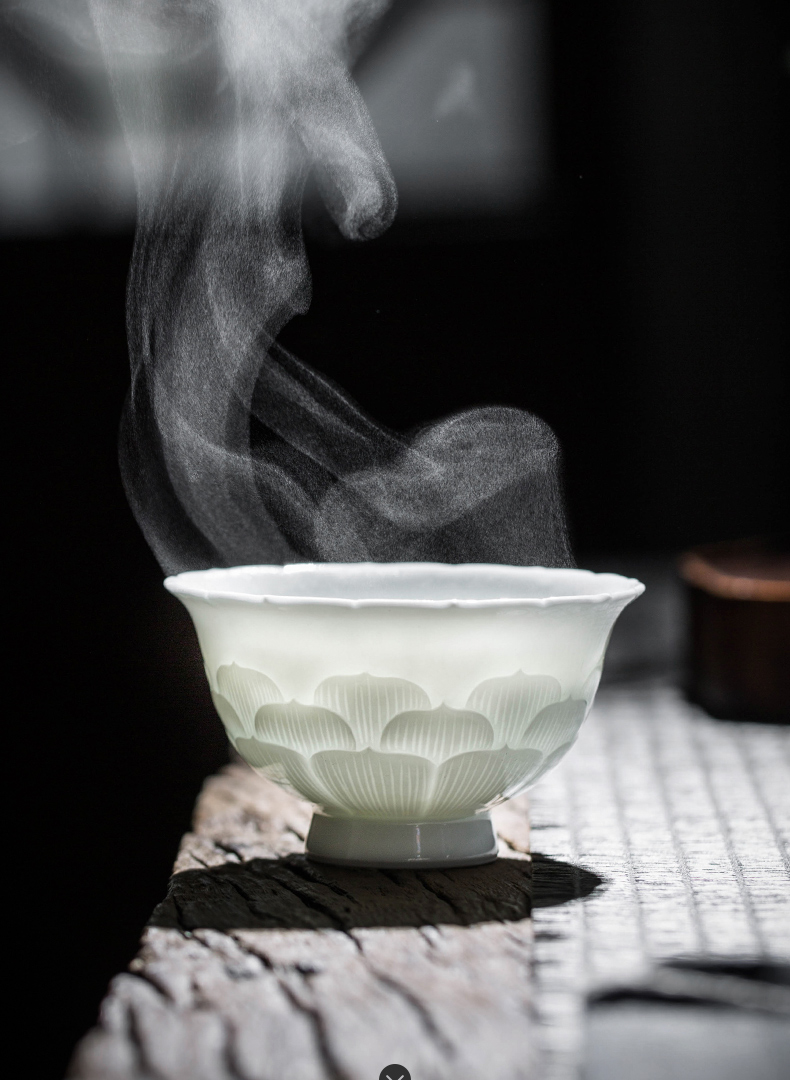 Twenty - four ware jingdezhen ceramic kung fu masters cup white porcelain tea set single cup bowl cups sculpt sample tea cup