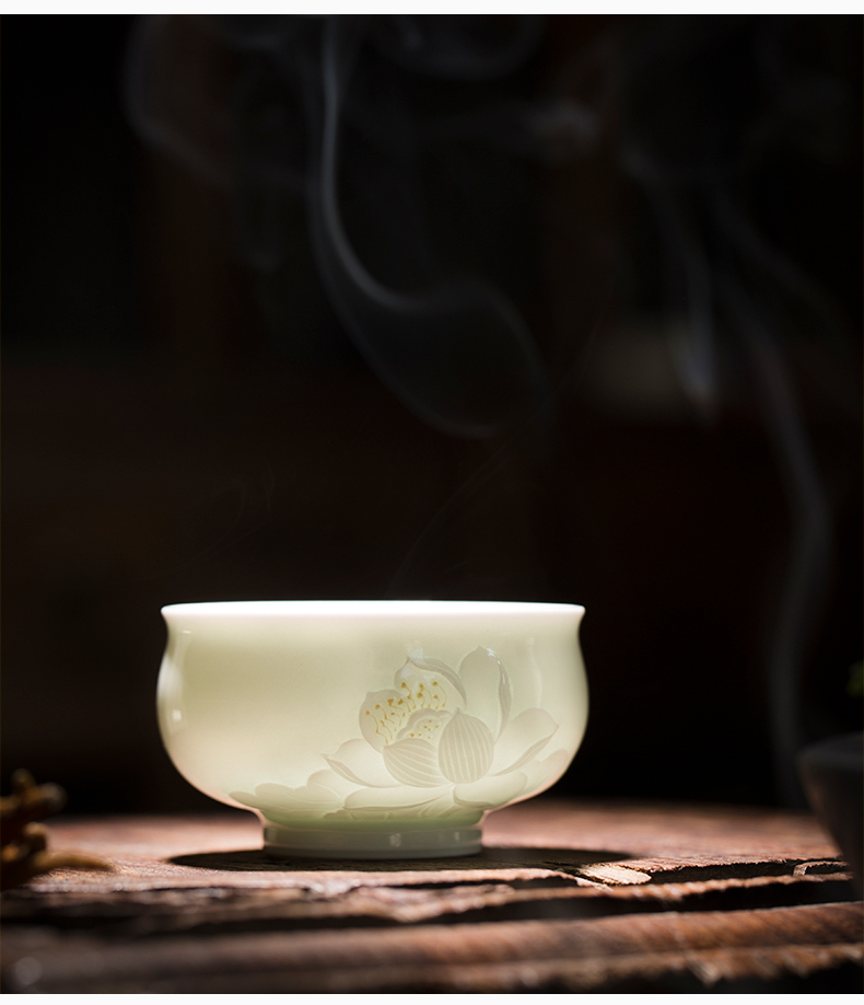 Kung fu tea cup pure manual, its masters cup a cup of tea but small celadon single jingdezhen ceramic tea set