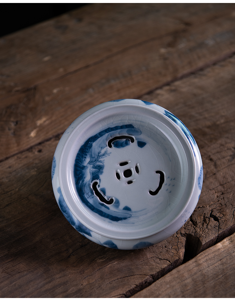 Public remit jingdezhen blue and white porcelain tea bearing day type restoring ancient ways are it bearing pad pot dry tea mercifully the machine base