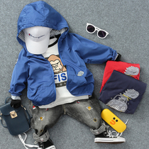 Childrens spring and autumn clothes with hat jacket new boy Yangqi dinosaur Driving embroidered long sleeve small and small boy zipped shirt tide