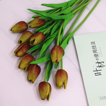 Master sense tulip simulation flower single pu flower arrangement Floral bedroom study table decoration creative photo fake bouquet