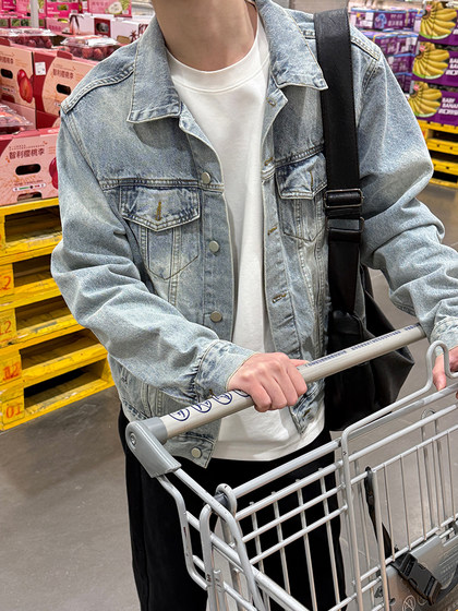 蓝色纽扣牛仔夹克春秋季男生2025新款翻领宽松休闲上衣外套口袋