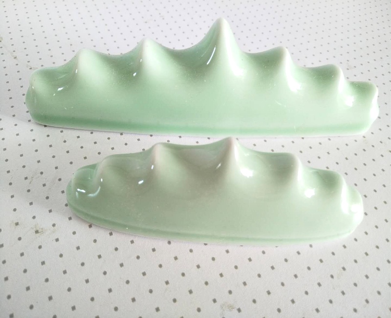 Jingdezhen ceramic shadow blue color glaze pen holder pen holder pen drag bean green Qifeng pen holder antique pen holder