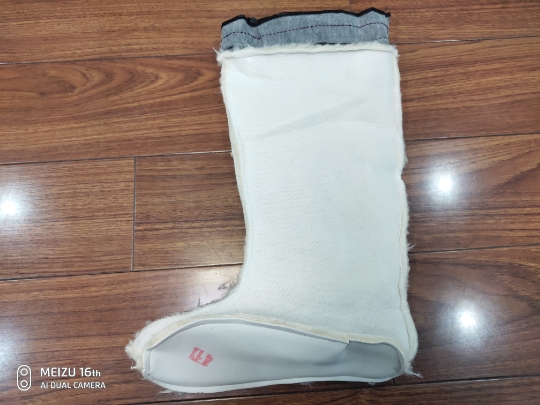 Áo mưa mùa đông nước cao su giày cotton áo ấm đồ lót nam và nữ người lớn cộng với nhung chân che lông dài miệng giày thể thao chống nước