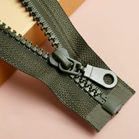 Военный зеленый длиной 70 см, 10 полосок.