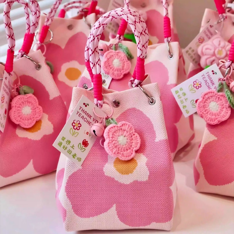 Exquisite Handbag, Popular on the Internet, Versatile, High-Looking, Small Tote Bag for Summer, Woven Bag, Portable, Large-Capacity Knitted Bucket Bag