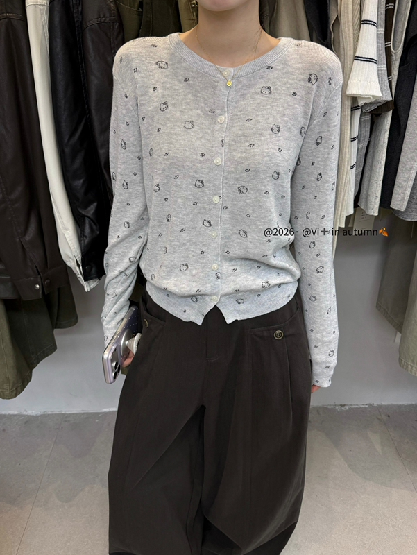 Vi+ Only Brand New Early Autumn Style Gentle Cartoon Print Knitted Cardigan for Women, Sweet and Age-Reducing Long-Sleeved Top 99052
