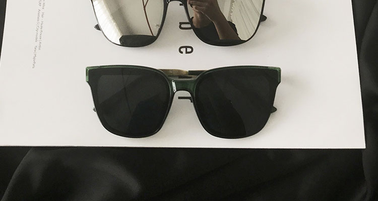 Lin Yuner với cùng một đoạn kính ulzzang kính râm nữ phiên bản Hàn Quốc của mạng lưới thủy tinh đỏ mới kính râm mặt vuông kính lớn kính râm cận