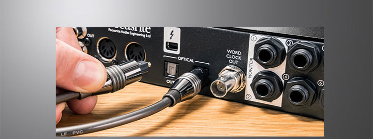 Thiết bị ghi âm khuếch đại micrô 8 kênh Focusrite Scarlett OctoPre - Nhạc cụ MIDI / Nhạc kỹ thuật số mic bm 900