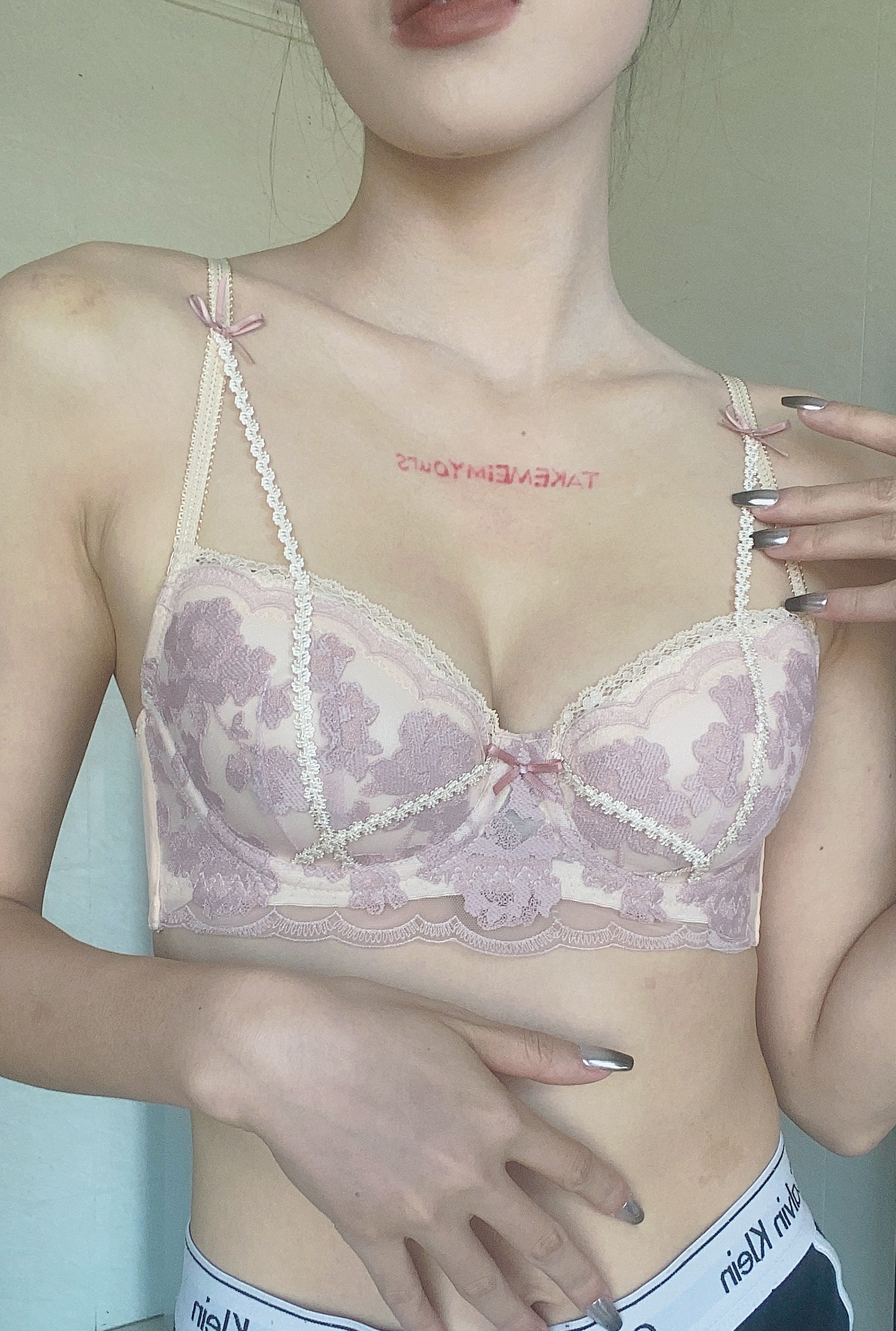 宝诗嫣法式小胸轻聚拢内衣 薄款白色蕾丝文胸 无钢圈舒适不勒 性感套装成套搭配