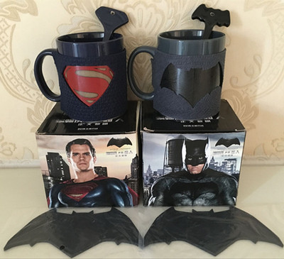 KFC genuine Batman v Superman Mug Movie same doll toy model hand-to-hand boy