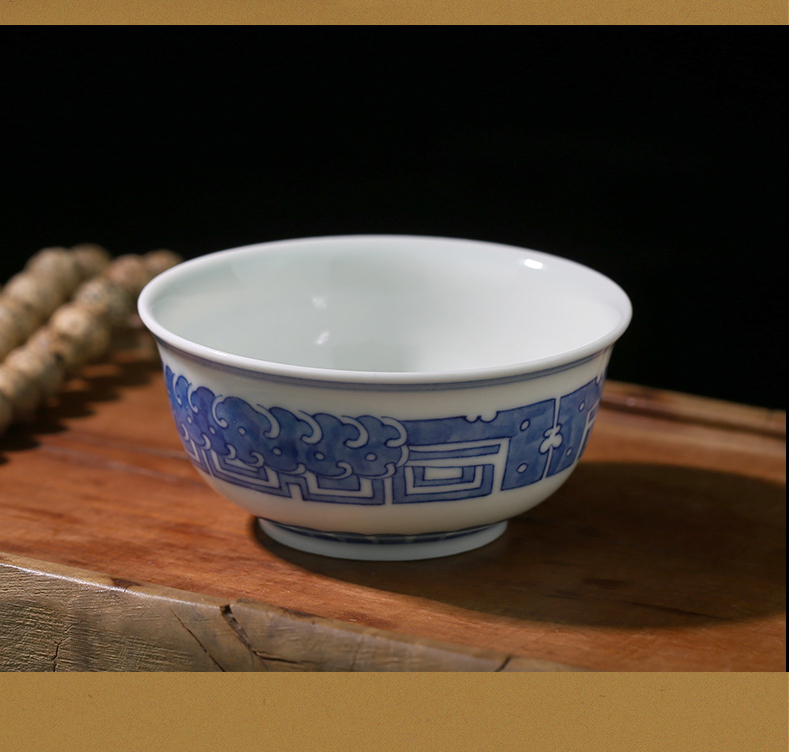 Beijing DE and auspicious manual sample tea cup of blue and white porcelain jingdezhen tea cups hand - made ceramic masters cup small bowl