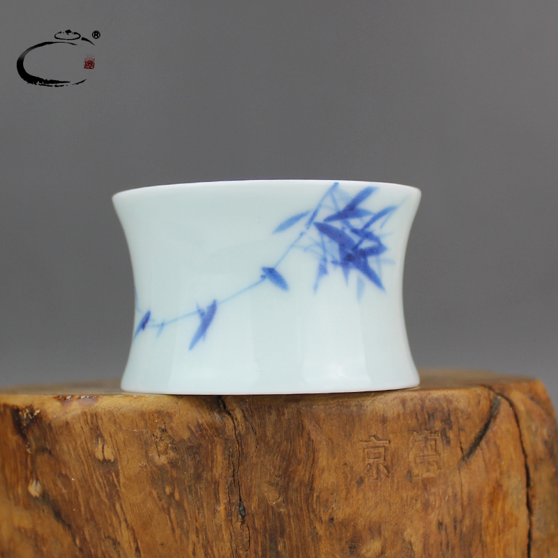 And auspicious jing DE collection jingdezhen blue And white bamboo cup hand - made ceramic kung fu tea cup sample tea cup masters cup
