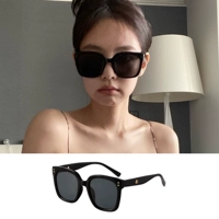 Модель-дженни тот же серый черный