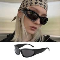 Черная рама серая черная пленка