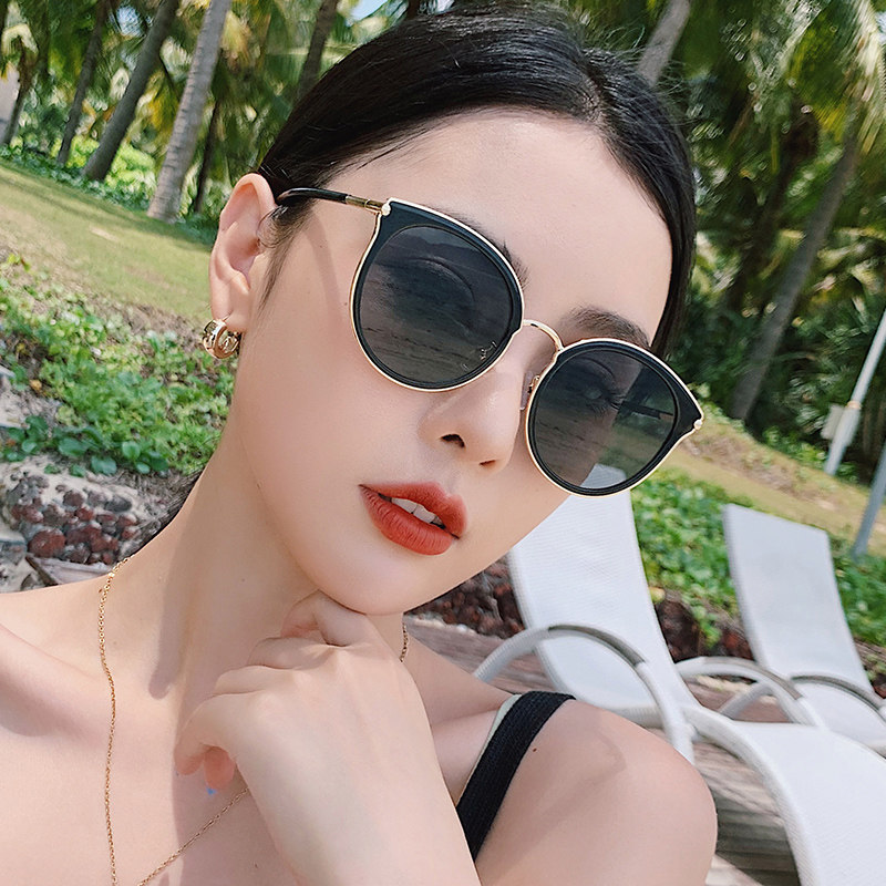 Sunglasses women's Korean version of the tide ins sunglasses anti-UV big face thin 2020 new trend retro port wind