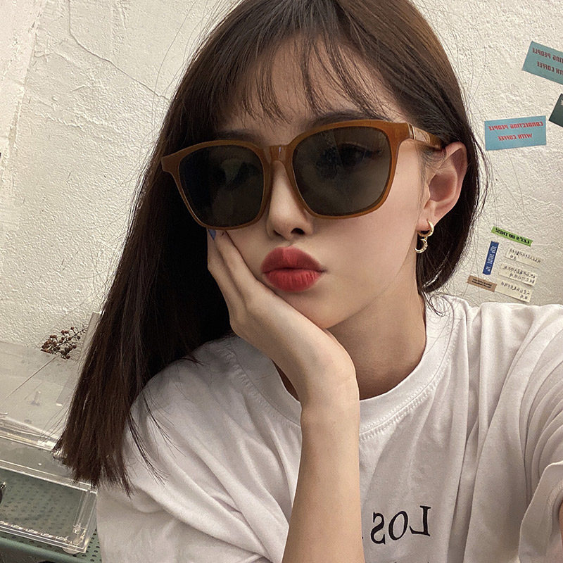 Little red book 2021 sunglasses female ins net red fashion street shot sunglasses male Korean version tide big frame anti-UV
