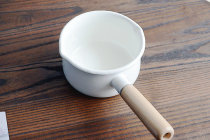 One-meter enamel micro-defect thickened crimped enamel milk pot Single-handle enamel soup pot Induction cooker Universal