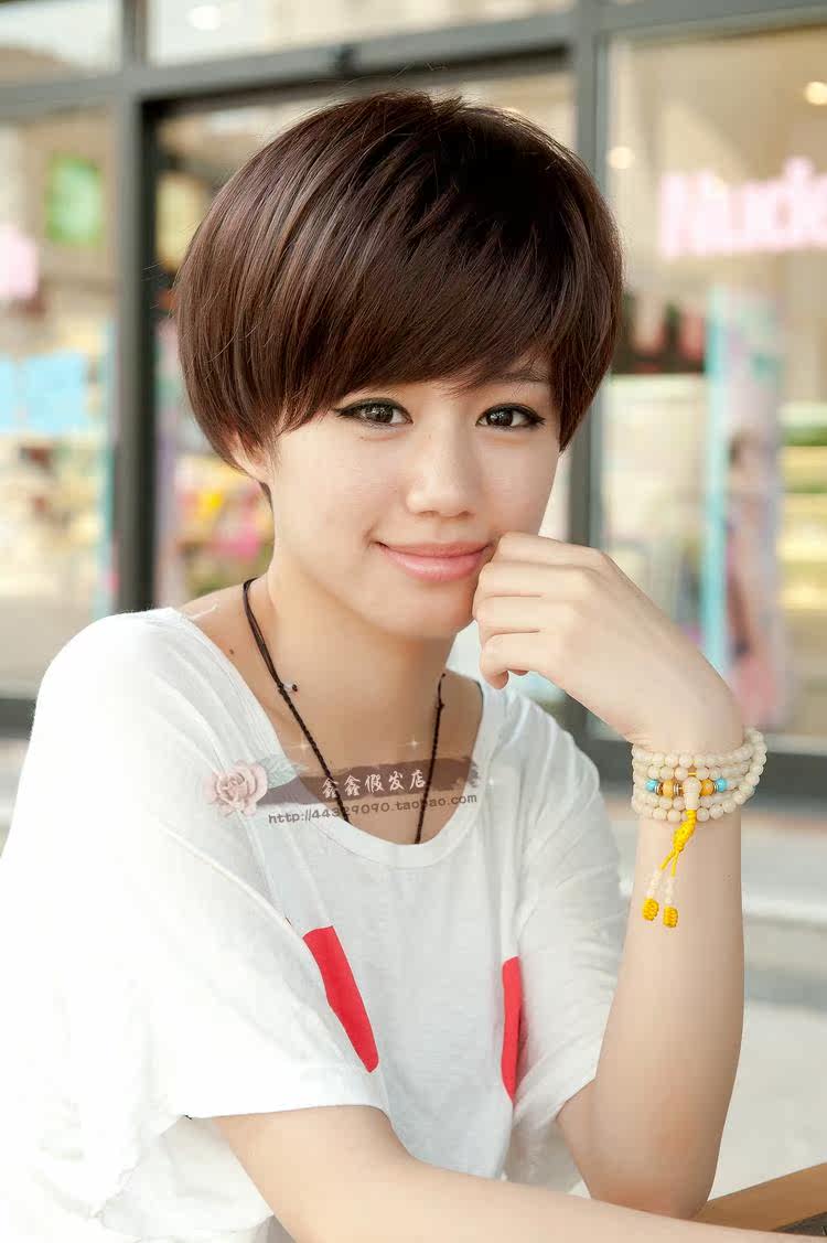 Perruque cheveux raides Court - Ref 2612377 Image 4