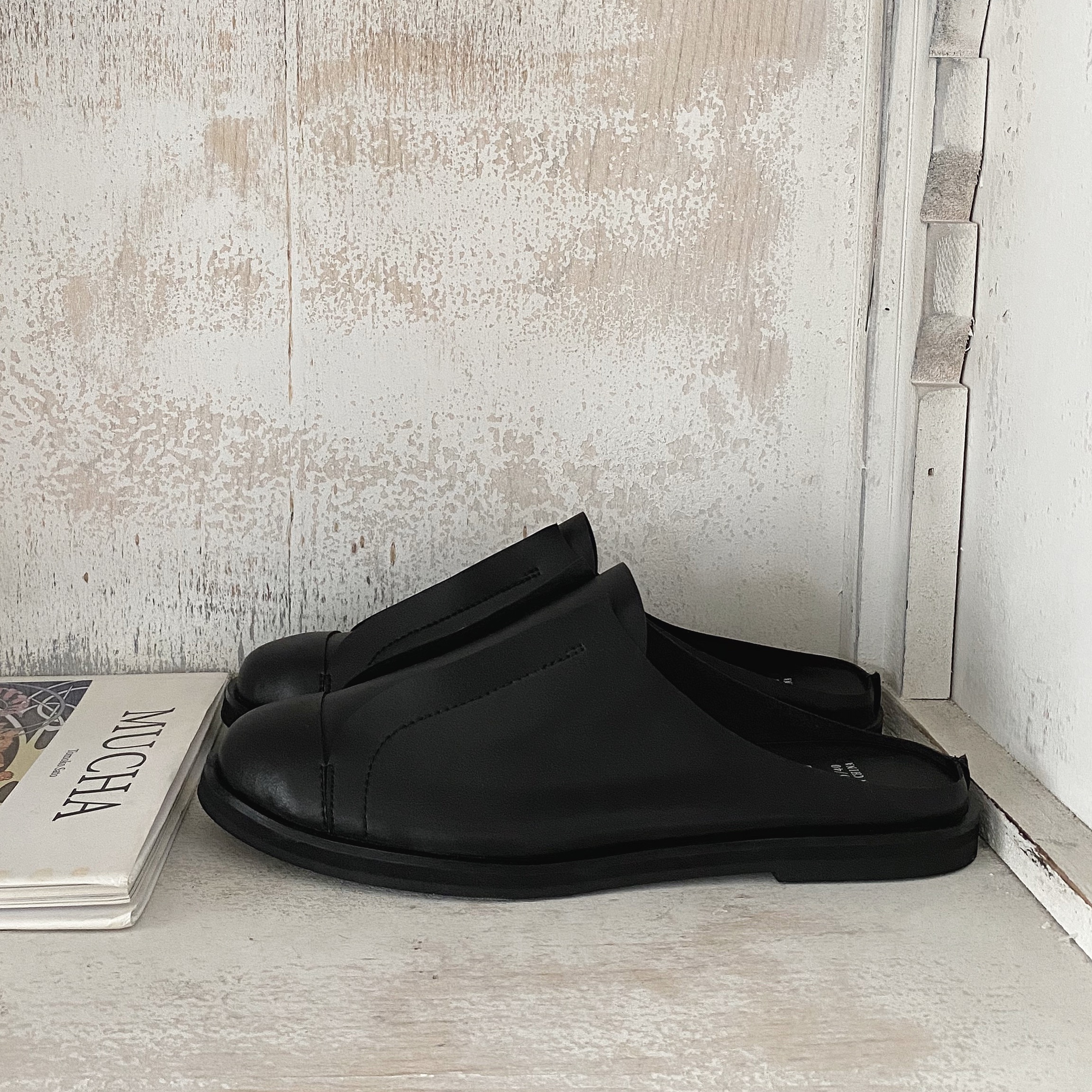 Agu and Agu Summer Black Leather Slippers Men and Korean Edition Trend No rear heel slippers tide bag slippers