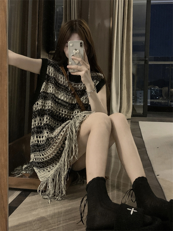 Niche Retro Design Hollow-Out Sleeveless Vest New Summer Color-Block Striped Mid-Length Tassel Top for Women Trendy