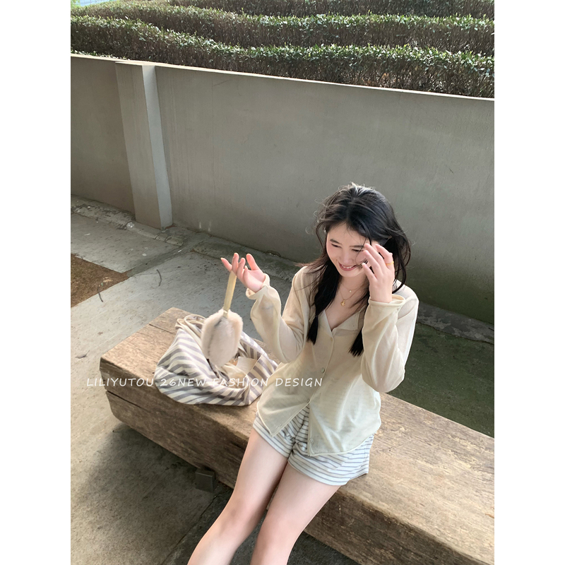 Li Li Taro Highly Recommended Simple and Versatile Sunscreen Knitted Long Sleeve Cardigan Women's Top for Summer Li Li Taro Highly Recommended Simple and Versatile Sunscreen Knitted Long Sleeve Cardigan Women's Top for Summer