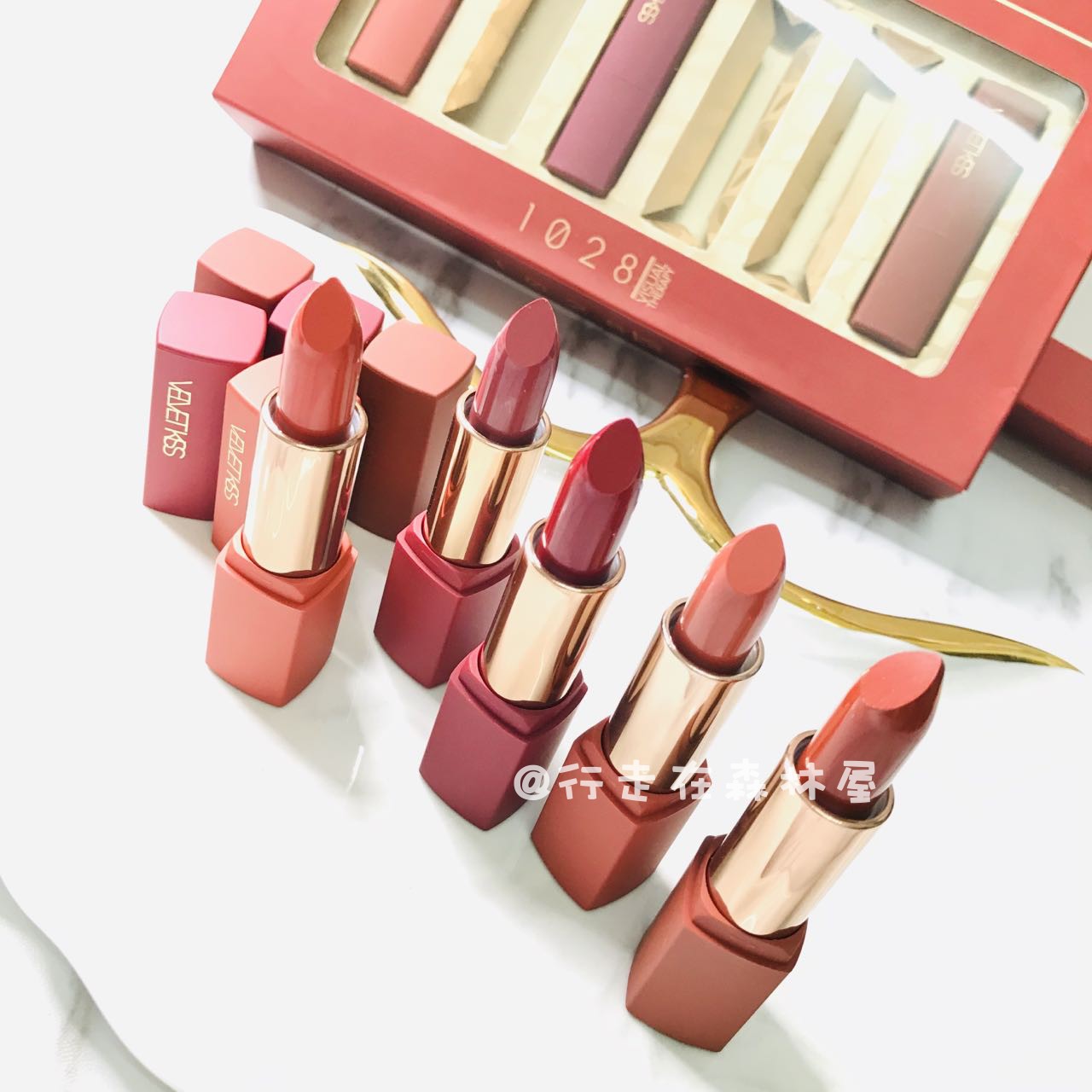 Spot ~ 1028 new products are first on the market