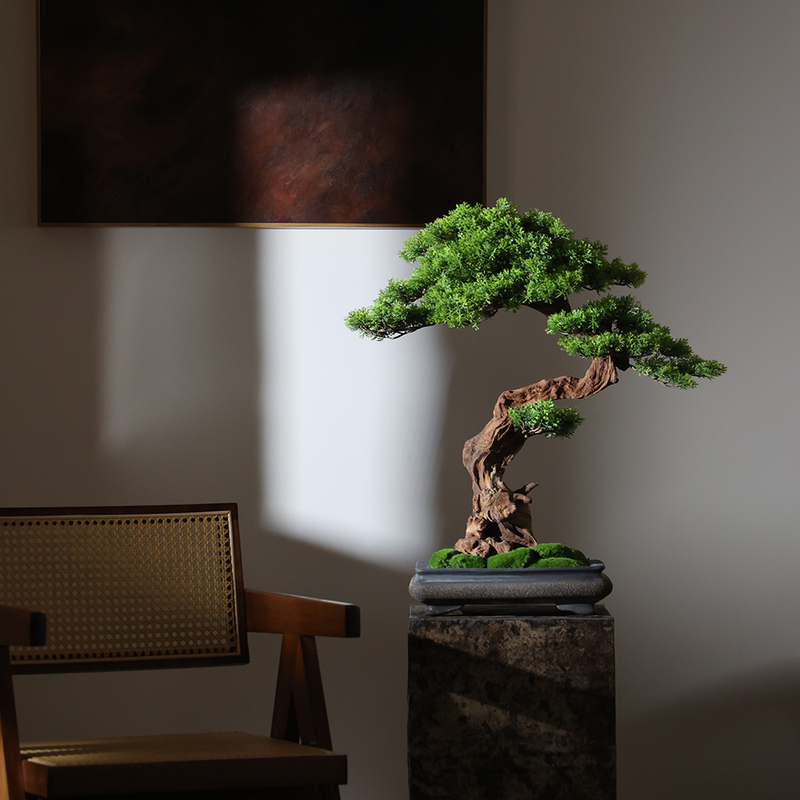 The Most Oriental New Chinese-Style Japanese Zen Bonsai Artificial Welcoming Pine Tree, Arborvitae Green Plant, Hotel and Restaurant Decoration