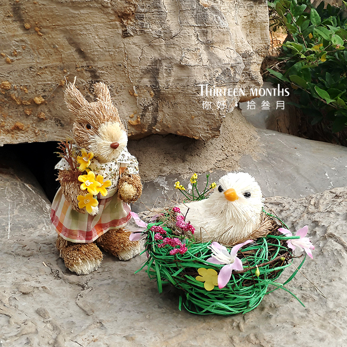 Small chicken cohorts pure hand grass choreography emulation small animal zakka foreign trade straw-made decorative pendulum decorated with wedding props