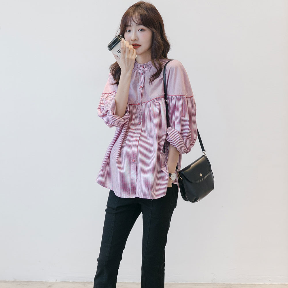 Autumn fashion foreign maternity wear 2021 age reduction small fresh striped shirt loose long sleeves cover belly tide mom top