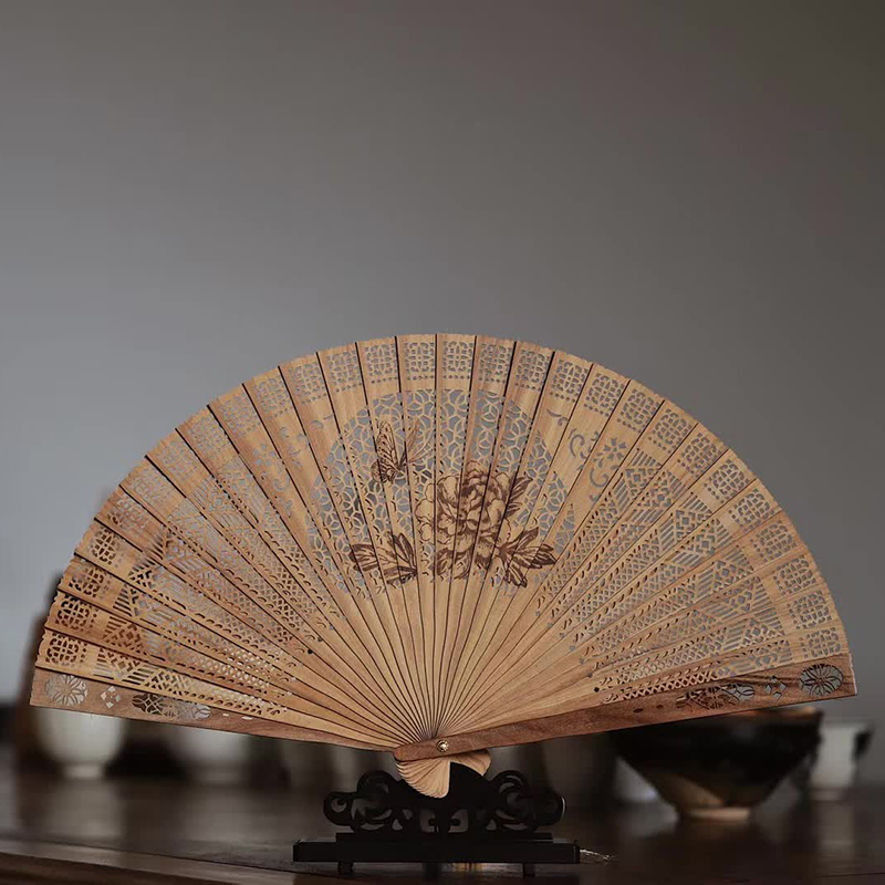 Butterfly Romance Flowers in India Old Mountain Honolulu Fan Bone Sandalwood Red Wood Quality Handmade Paper Fan China 0998