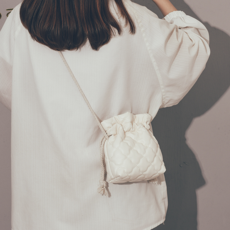 Mùa hè nhỏ cổ tích tươi mây túi nữ 2019 phiên bản Hàn Quốc mới của túi Messenger hoang dã túi lưới đỏ xô - Túi xách nữ túi đeo chéo nữ da mềm