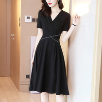 Dress female summer French 2021 new black skirt high end temperament retro Hepburn wind small black dress Spring Summer