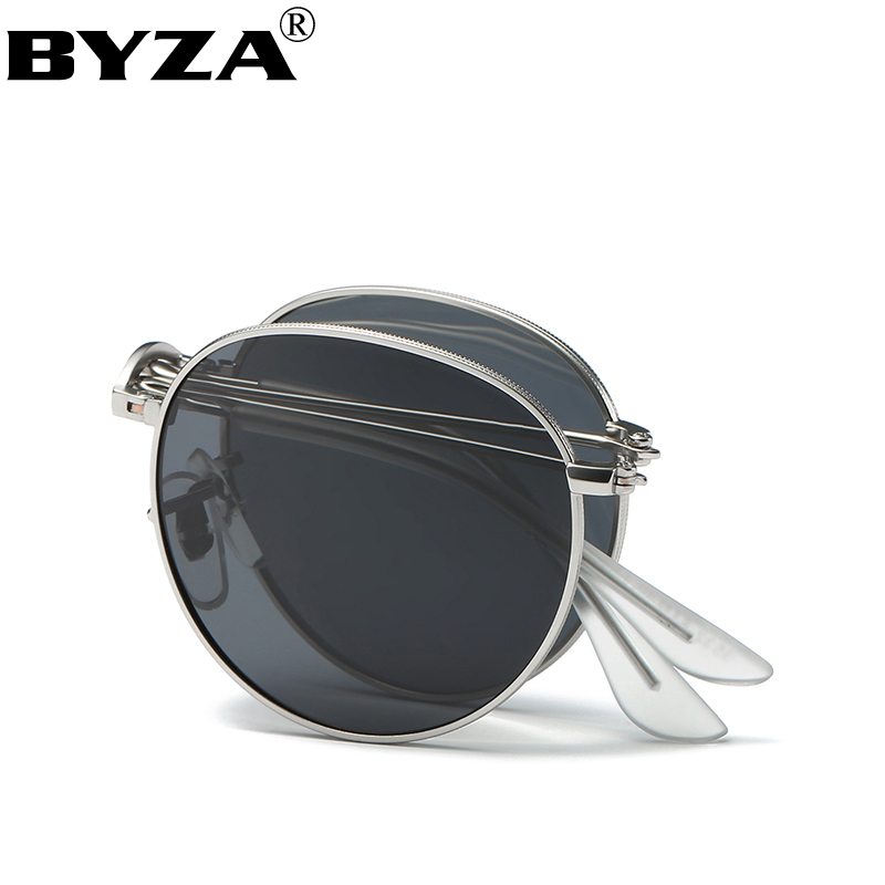 2022 New Sunglasses female anti - UV folds sunglasses retro - polarizer Han tide in small face