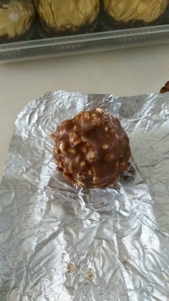 费列罗巧克力16粒好不好用，买来做礼物送人合适吗_搜券