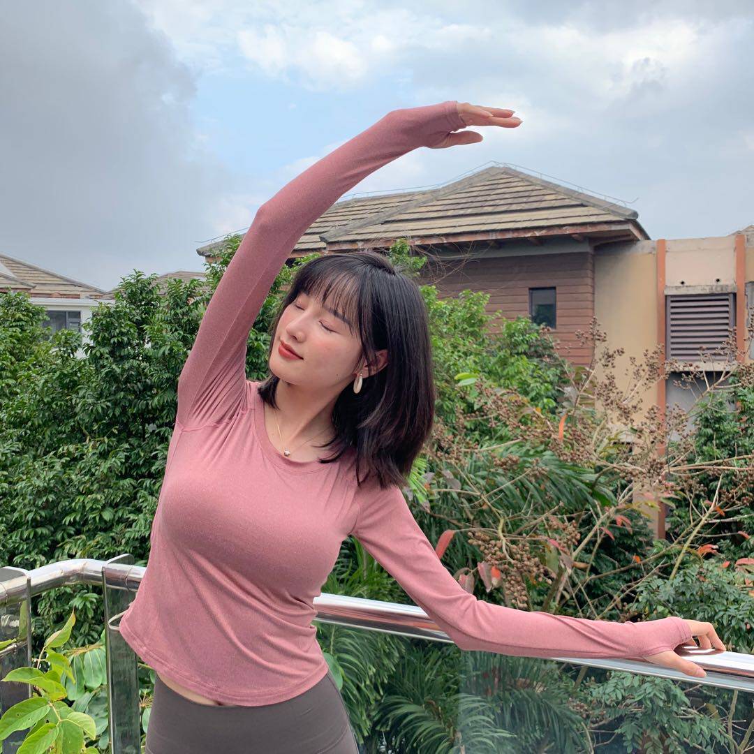 New South Korea Brands High-end Tight Fit Autumn Winter Yoga Clothes Fashion Long Sleeves Women Speed Dry Sports Blouse Fat Mm