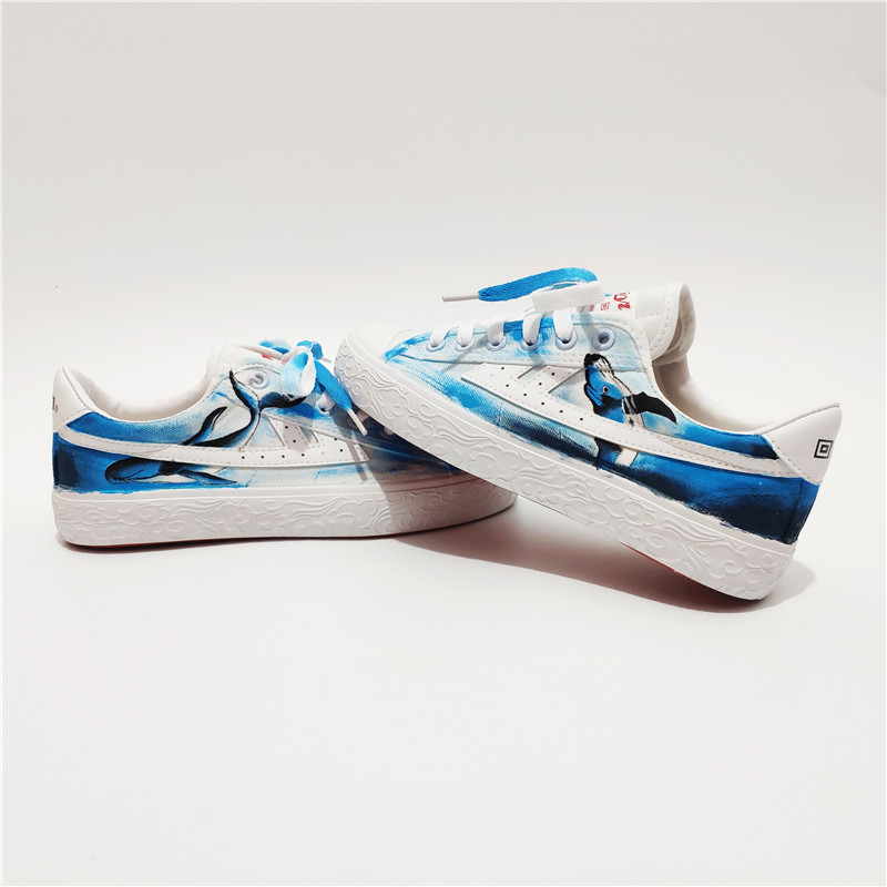 Pull back ocean series gradient blue whale canvas shoes creative hand-painted explosion change men and women fresh and simple custom shoes