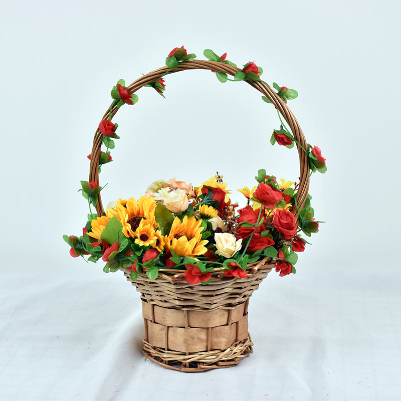 Liu Ruixuan Liu rattan Japanese and Korean style dance basket decorative basket wedding small flower basket gift basket performance basket with flower mud