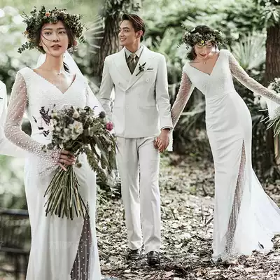 New photo studio theme clothing Location travel wedding photography Couple photo Korean version of the forest fishtail photo dress