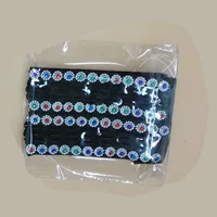 Черная изысканная рука кольцо одна пара