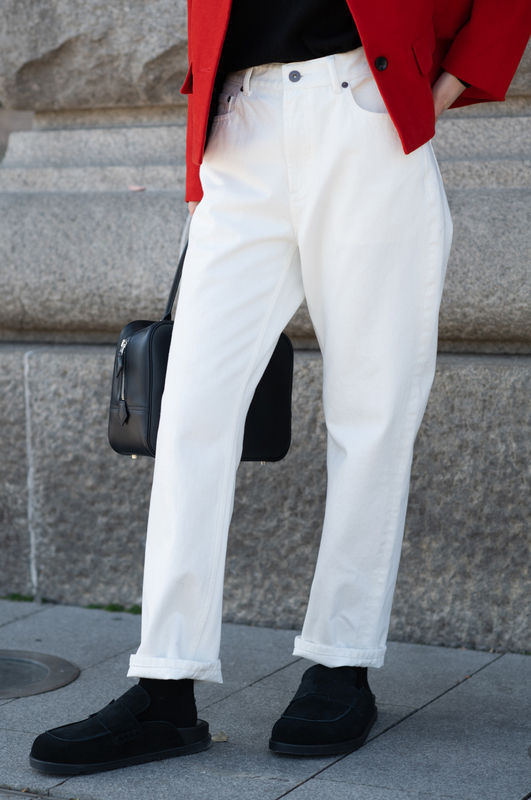 Kew Kee | a Winter Look Japanese Okayama Imported Denim Fabric White Mid-Rise Jeans