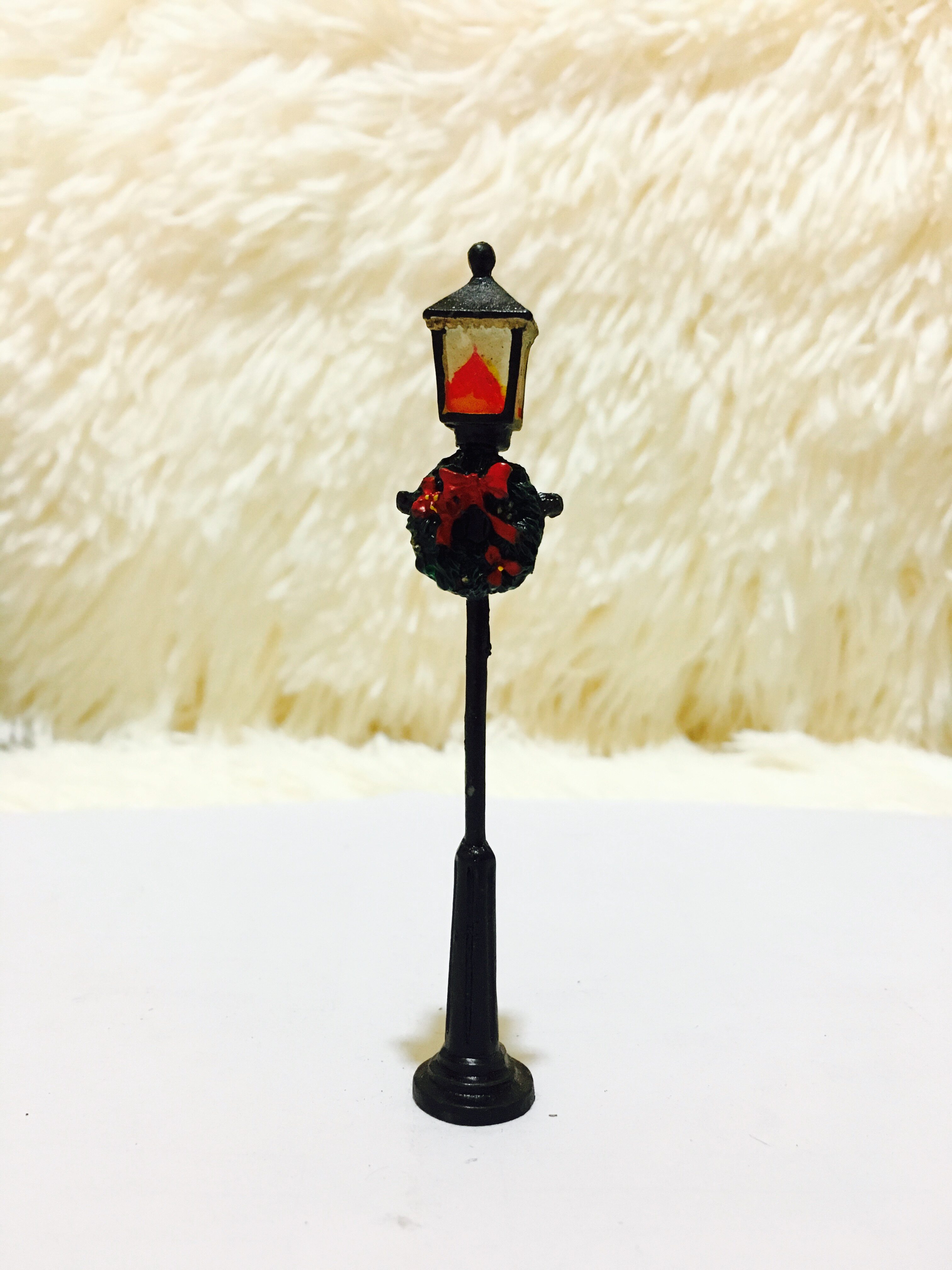 Foreign trade exports to Europe and the United States retro with wreath resin street lights with miniature scenes exquisite and interesting small pieces