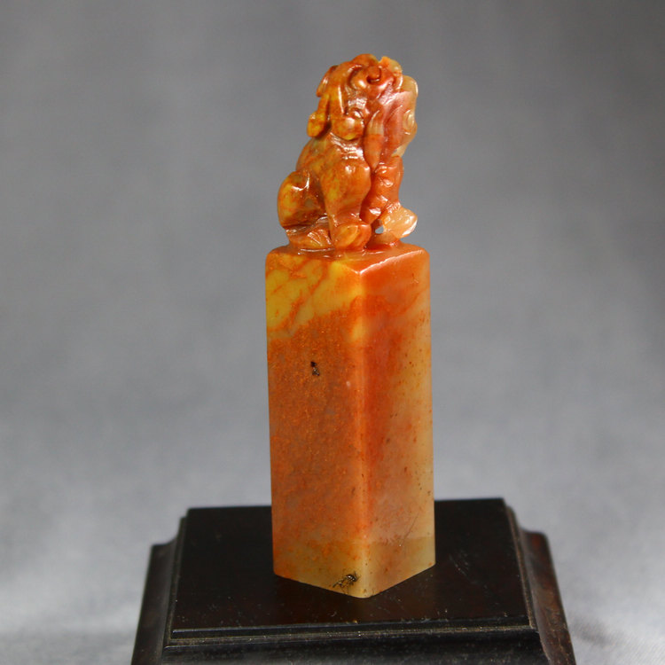 寿山石 紅石 龍 3.5cm角 印材 印石 篆刻 落款 雅号 書道 日展｜美術品・アンティーク・コレクション