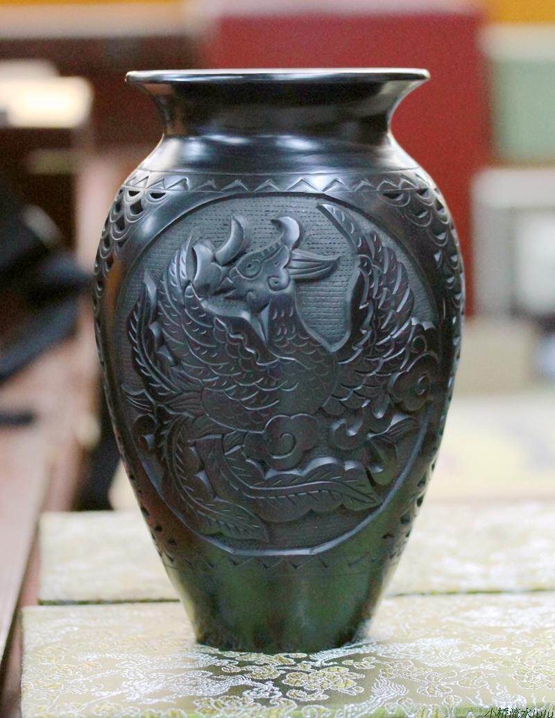 Pure handicraft gifts Ceramic vase Home decoration Sunrise special black ceramic ceramic (refined fengle)